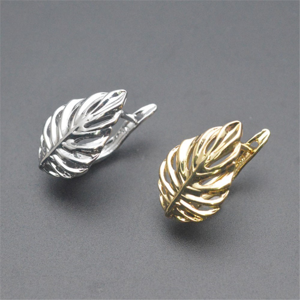 Jewelry Making Metal - ต่างหูแบบตะขอเกี่ยวรูปใบไม้ ชุบทอง 18K จำนวน 1/2 ชิ้น