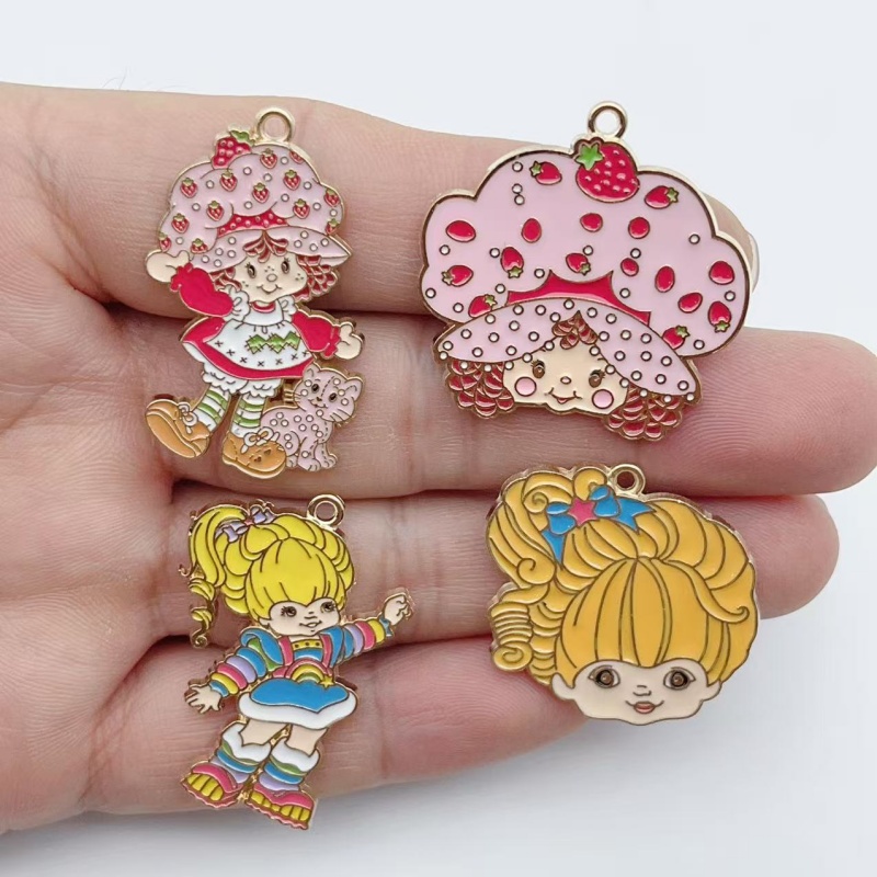 Jewelry Making Jewelry - 10 ชิ้น จี้โลหะเคลือบลายสตรอว์เบอร์รี่สีรุ้งน่ารักสำหรับเด็กผู้หญิง สำหรับทำต่างหู สร้อยข้อมือ พวงกุญแจ