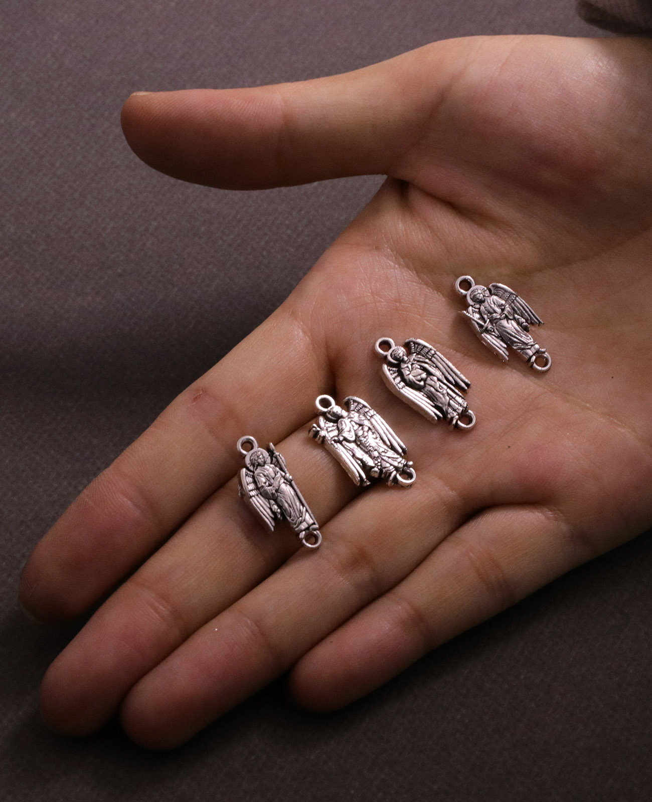 4 ชิ้น Archangel เหรียญคริสเตี - Jewelry Making Michaels บทวิจารณ์และราคา
